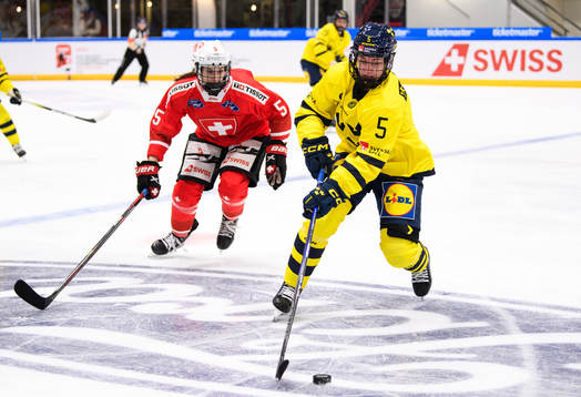 Nora Harju of Switzerland and Nathalie Lidman of Sweden