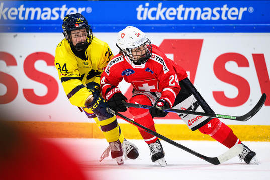 Mira Hallin of Sweden and Noemi Ryhner of Switzerland