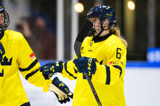 Ida Press of Sweden celebrates scoring 0-2