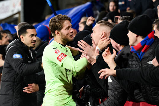 Helsingborgs målvakt Kalle Joelsson jublar