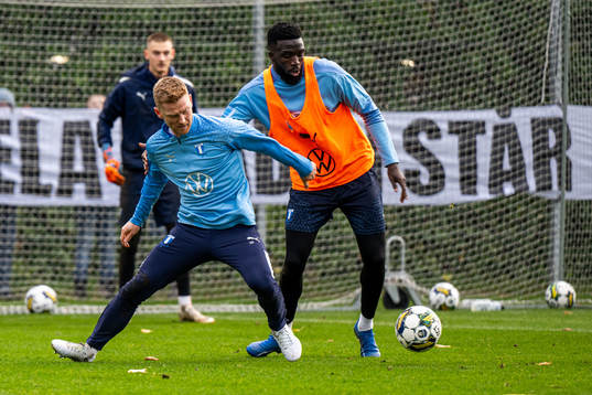 Anders Christiansen och +maunder en träning med Malmö FF