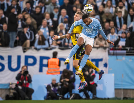 Elfsborgs Sebastian Holmen och Malmö FFs Isaac Kiese Thelin