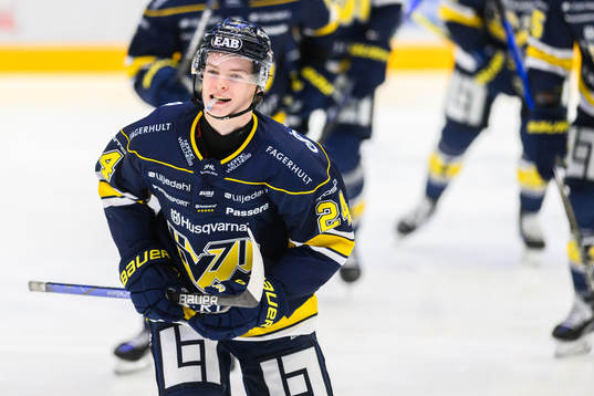 HV71s Åke Stakkestad  jublar