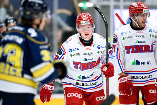 Timrås Simon Forsmark jublar