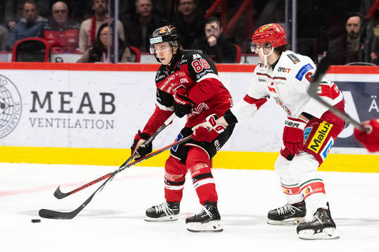 Örebros Jonathan Lekkerimäki och MoDos Daniel Brickley