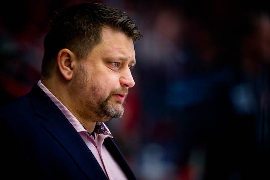 MoDos tränare Mattias Karlin