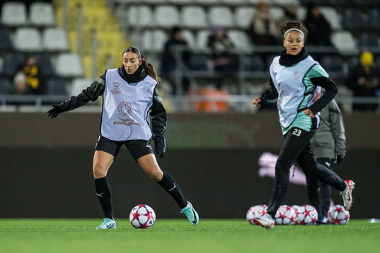 Rusul Rosa Kafaji and Felicia Schröder of Häcken