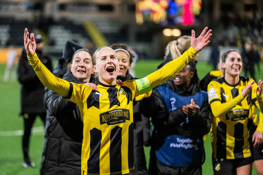 Ruby Grant and Filippa Curmark of Häcken celebrate
