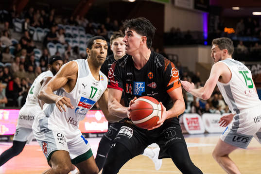Nässjös Abdou Medjedoub och Borås Ryan Logan