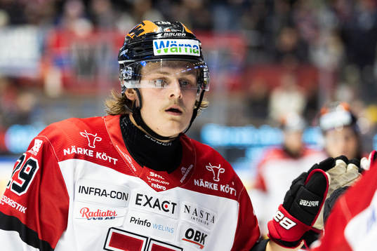 Örebros Milton Oscarson jublar