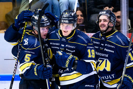 HV71s Henrik Borgström jublar