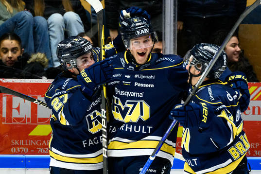 HV71s Henrik Borgström jublar