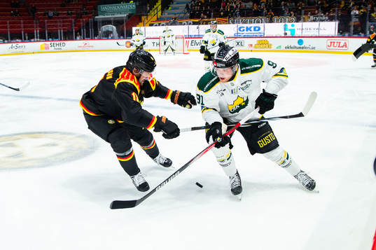 Brynäs Simon Bertilsson och Östersunds Oscar Pettersson