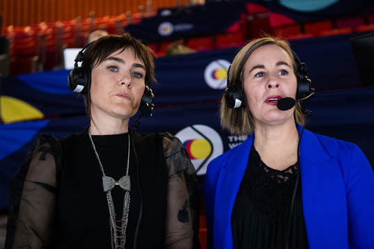 Commentators Susanna Andrén and Annika Wiel Hvannberg of