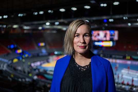 Commentator Annika Wiel Hvannberg of Swedish radio