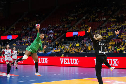 Soukeina Sagna of Senegal and goalkeeper Lucija Besen of