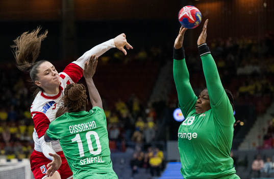Katarina Pavlovic of Croatia and Aminata Cissokho and Laura