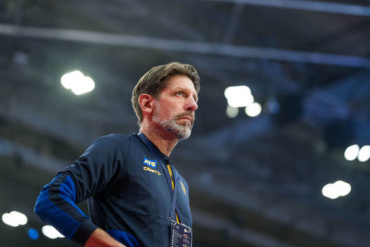 Of sverige Head coach Tomas Axner of Sweden