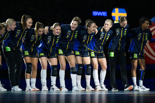 Players of of Sweden at lineup