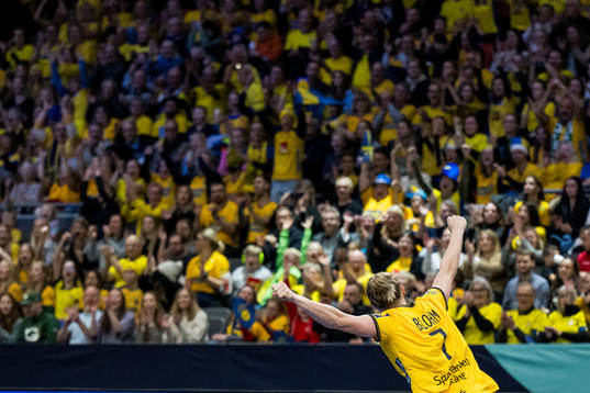 Linn Blohm of Sweden celebrates