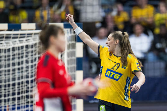 Kristin Thorleifsdottir of Sweden celebrates