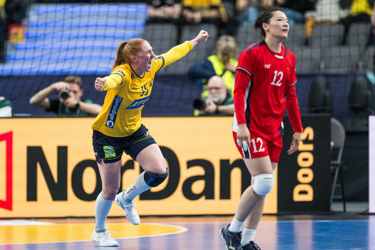 Sofia Hvenfelt of Sweden celebrates