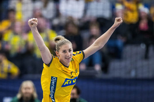 Linn Blohm of Sweden celebrates