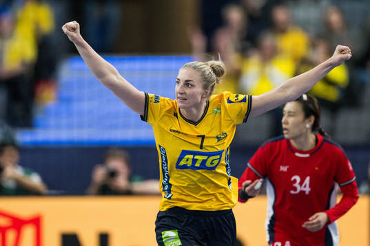 Linn Blohm of Sweden celebrates