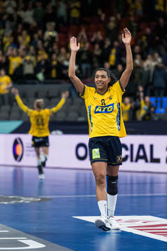 Jamina Roberts of Sweden celebrates