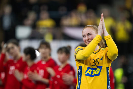 Sofia Hvenfelt of Sweden celebrates