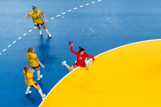 Nathalie Hagman, Nina Dano and Sofia Hvenfelt of Sweden see