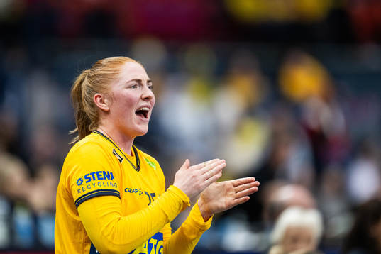 Sofia Hvenfelt of Sweden celebrates