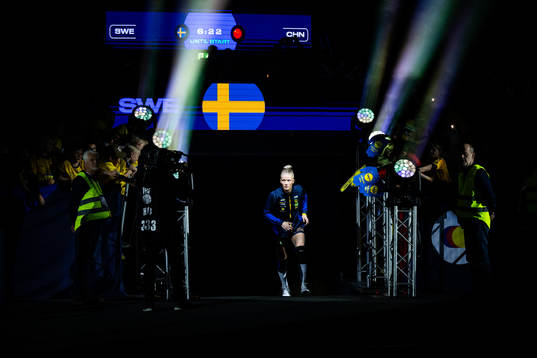 Daniela De Jong of Sweden enters the pitch