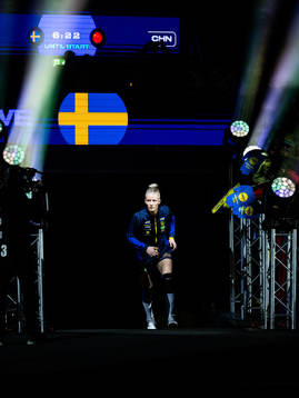 Daniela De Jong of Sweden enters the pitch