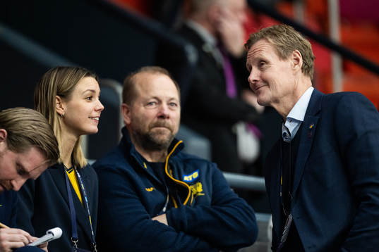 Team manager Hanna Fogelström of Sweden and Robert