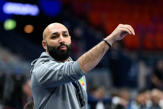 Head coach Yacine Messaoudi of Senegal