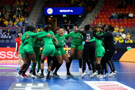 Players of Senegal celebrate