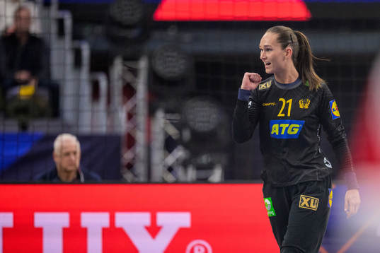 Goalkeeper Evelina Eriksson of Sweden celebrates