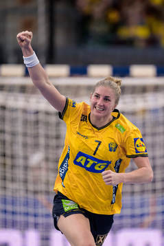 Linn Blohm of Sweden celebrating