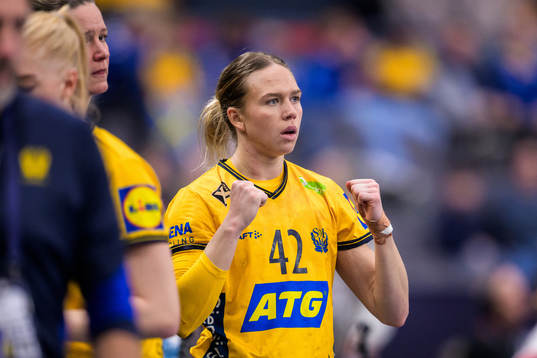 Jenny Carlson of Sweden celebrating