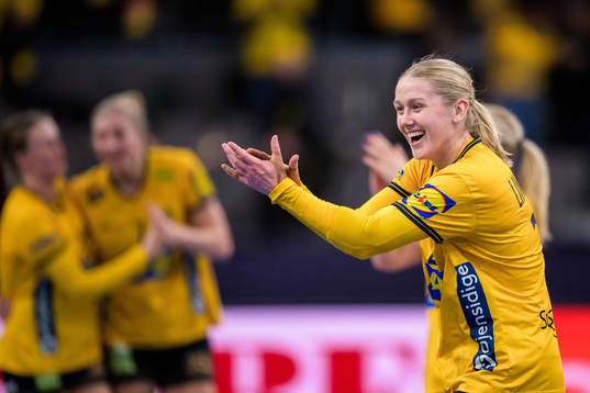 Emma Lindqvist of Sweden celebrating