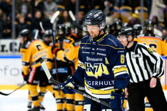 HV71s Anton Strålman deppar