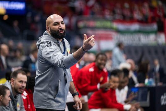 Head coach Yacine Messaoudi of Senegal
