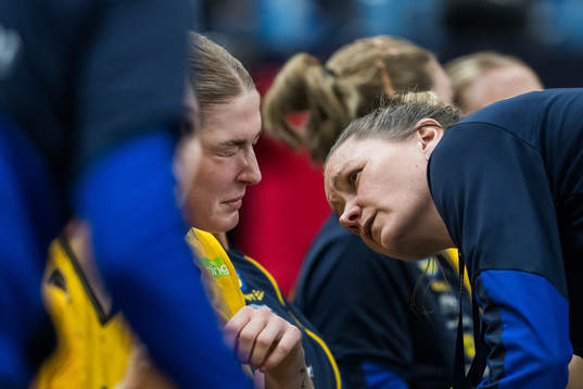 Nina Dano and assistant coach Johanna Wiberg of Sweden