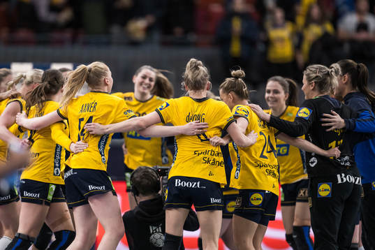 Players of Sweden celebrate