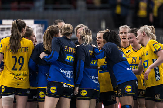 Nathalie Hagman of Sweden celebrate with teammates