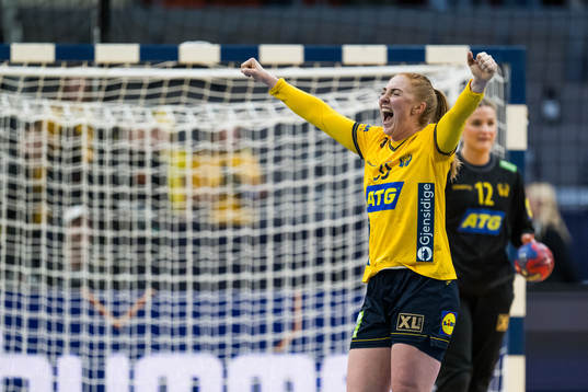 Sofia Hvenfelt of Sweden celebrate