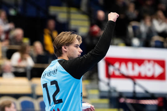 Lugis målvakt Victor Hedberg jublar