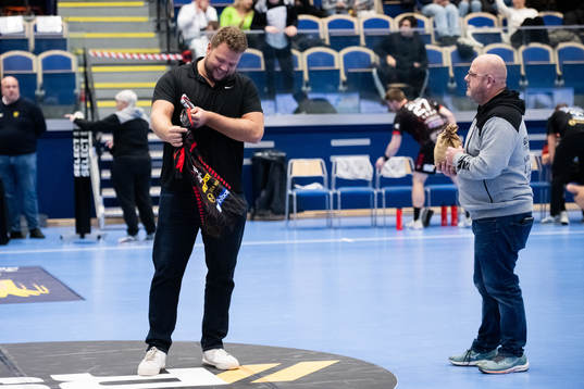 Daniel Ståhl tar emot HK Malmös tröja