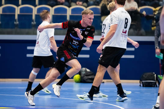 HK Malmös Adam Tumba